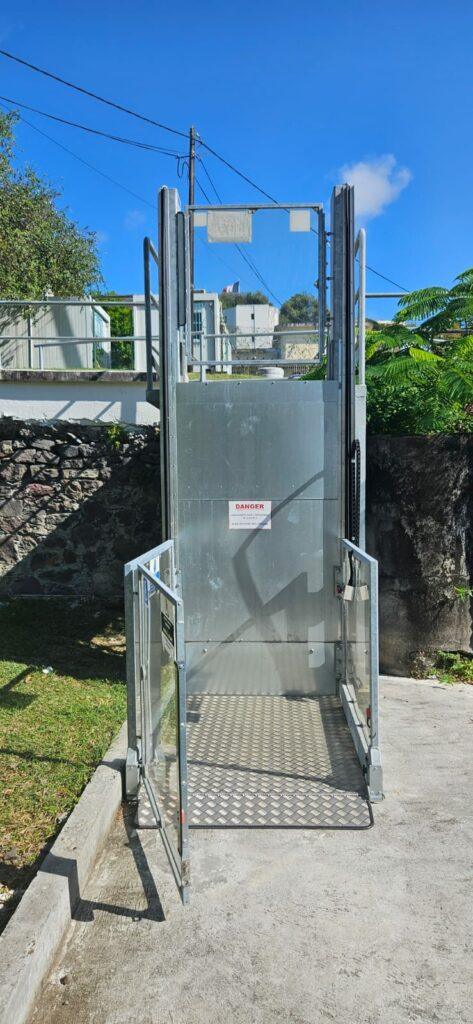 Plateforme élévatrice extérieure Sainte Luce Martinique